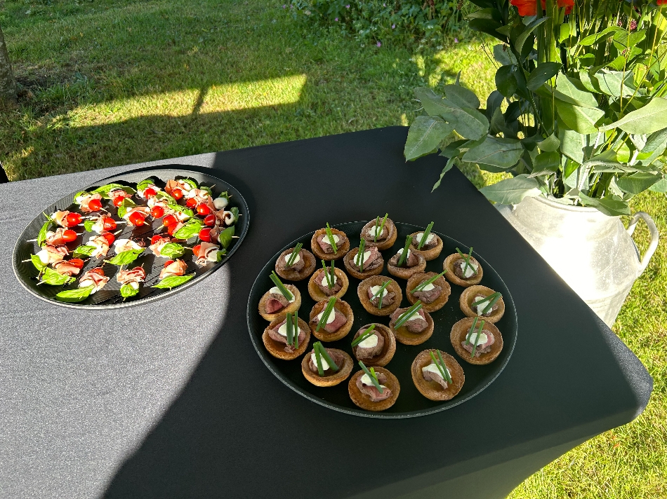 Gallery image 3: cocktails-and-canapes