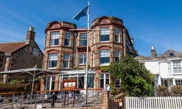  The Seaview Hotel's exterior